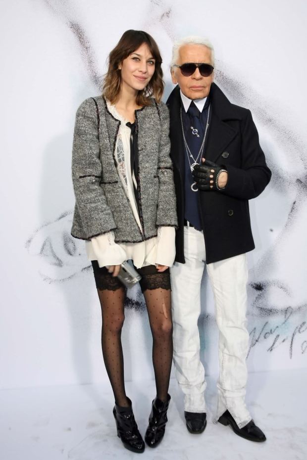 Alexa Chung shows us her style points, standing next to King Karl, no less.